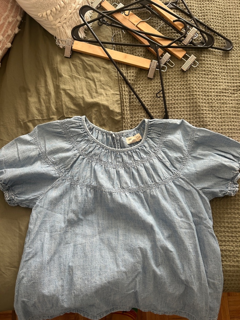 Madewell Chambray Smocked Short Sleeve Top
